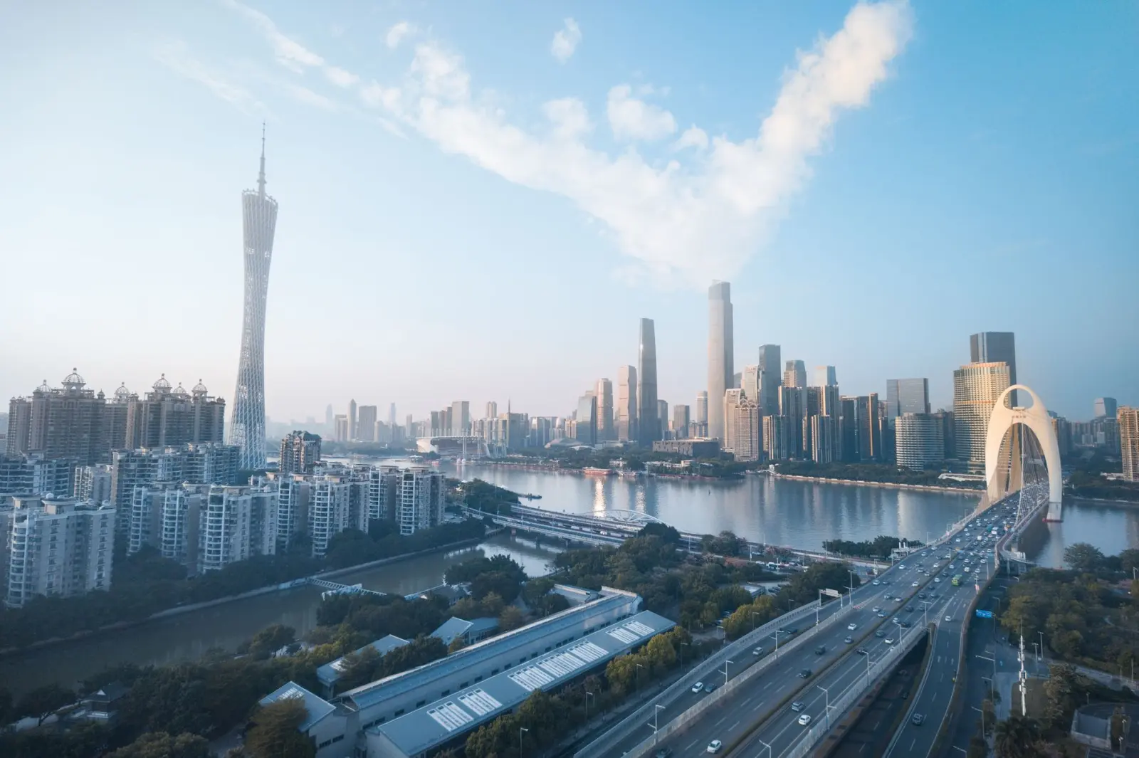 苏州贯之设备维护软件光盘在制造业中的实际应用效果分析